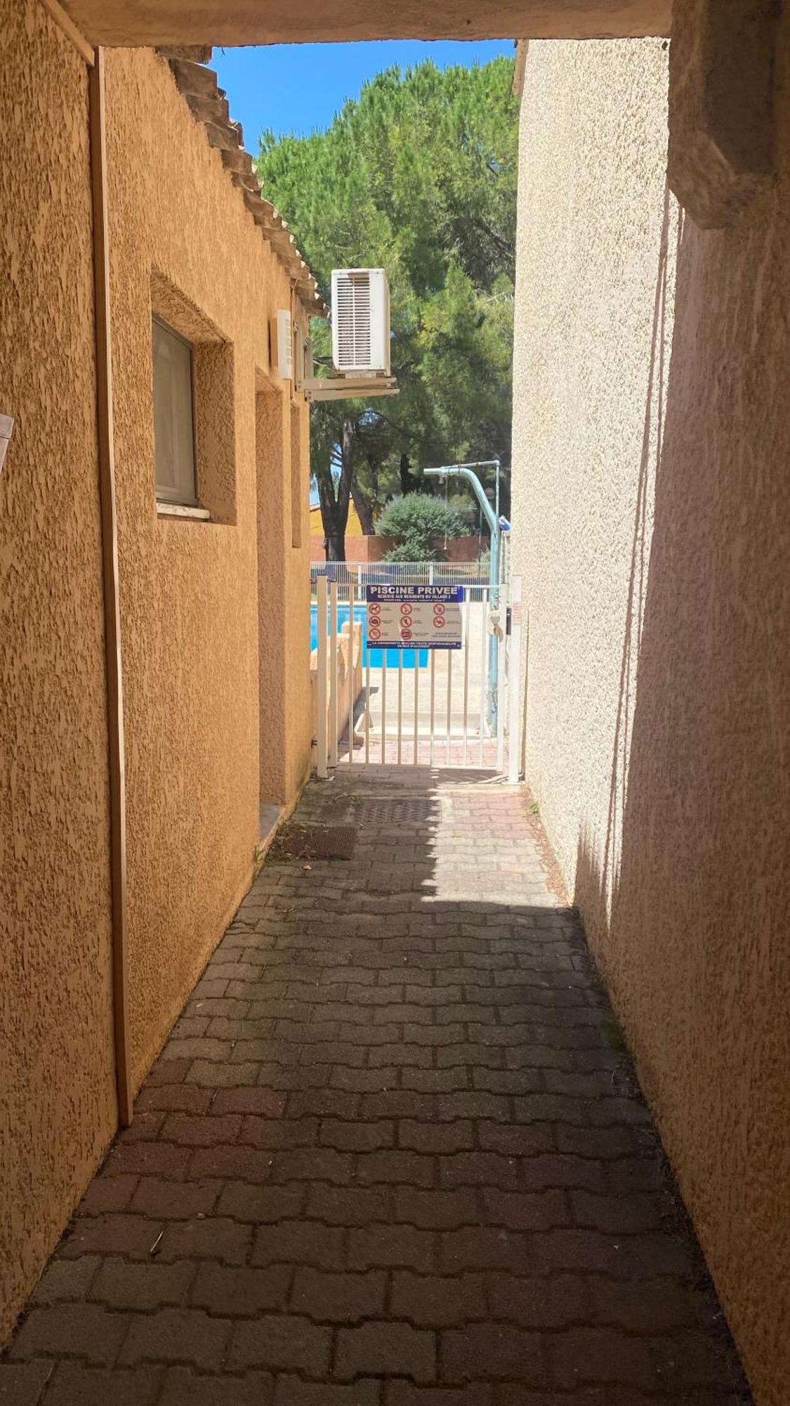 Joli Appartement 27M2 Oasis Provencale En Village Vacances En Camargue Арль Экстерьер фото